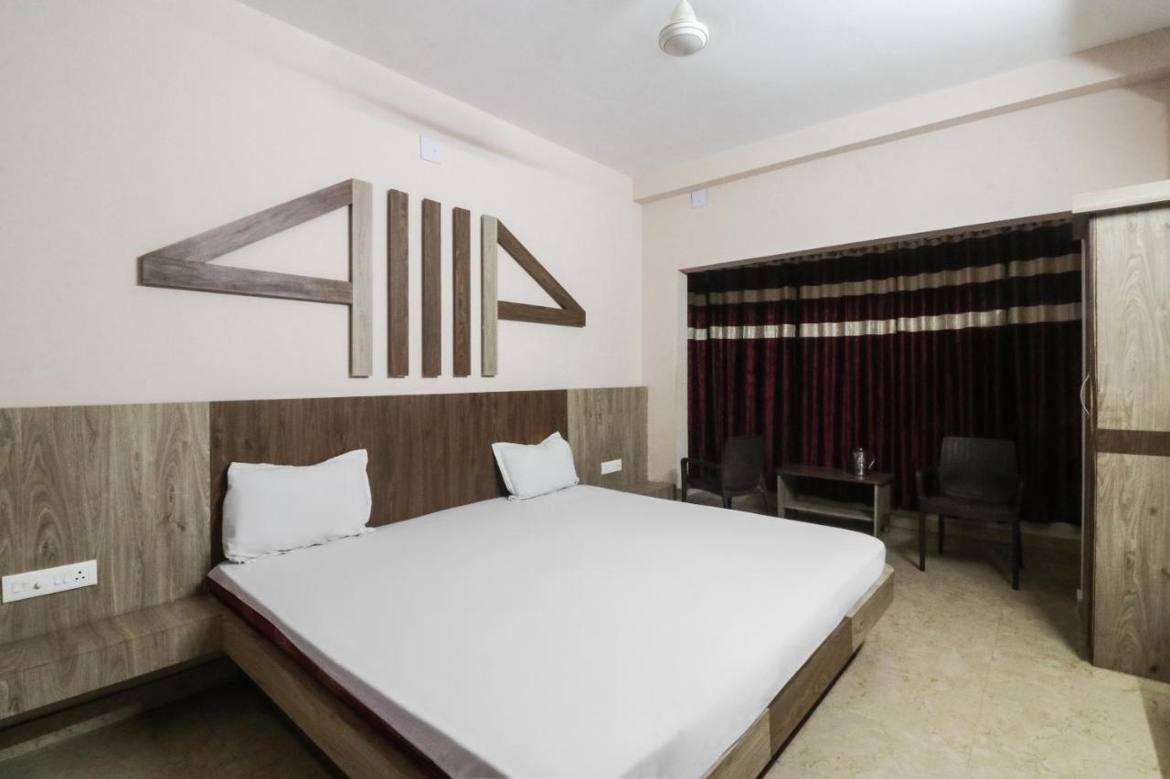 Capital O 46890 Sairaj Hotel 3*